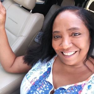 Meet your Posher, Meshelle